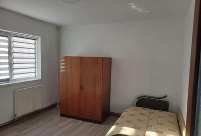 Dau spre inchiriere apartament 3 camere decomandat - 2