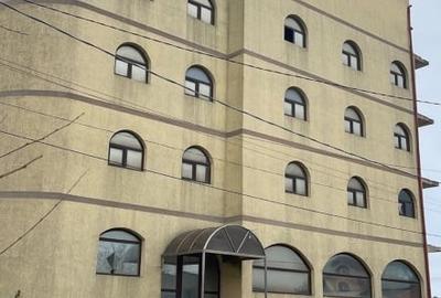 Spațiu comercial, de 3,000 mp, în Nord - 2