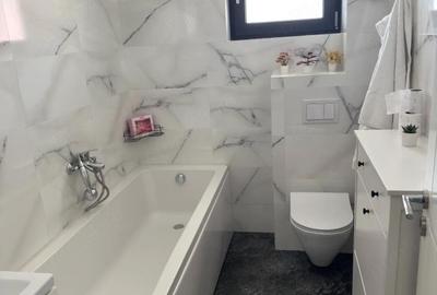 Apartament cu 3 camere decomandat în Traian - 2