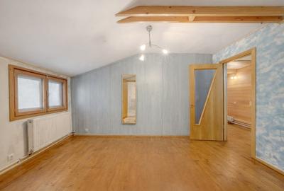 Casă individuală cu 6 camere cu Canalizare în Viilor - 9