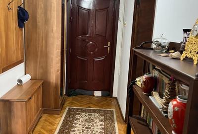 Casă individuală cu 8 camere cu Teren 687 Mp în Mihai Bravu - 5
