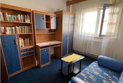 Apartament cu 4 camere, decomandat - zona Racadau - 1