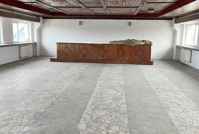 Spațiu comercial, de 105 mp, în Central