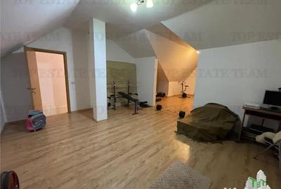 Casă cu 5 camere cu Teren 226 Mp în Colentina