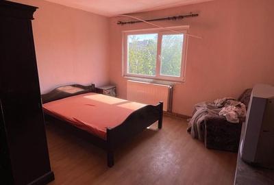 Apartament cu 2 camere decomandat în Rahova
