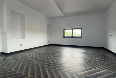 Apartament cu 8 camere în Mitropolie - 10