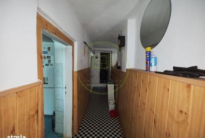 Casă cu 4 camere în Leamna de Sus - 13