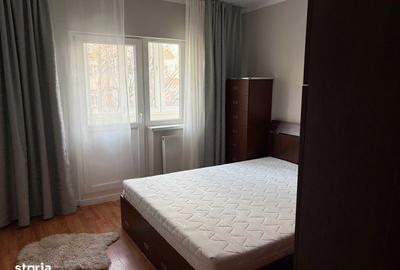 Apartament cu 3 camere decomandat în 1 Mai