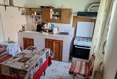 Casă cu 3 camere în Stâlpu - 10