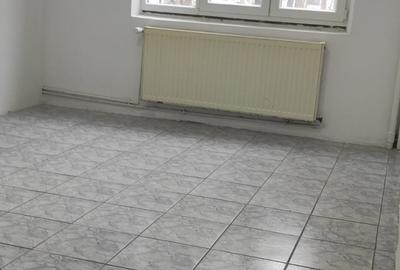 Inchiriere 3 camere,5 minute metrou Piata Sudului, centrala termica, 2 bai - 8