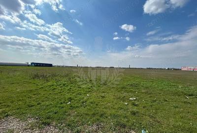 Teren de 9809 mp, în Vest - 1