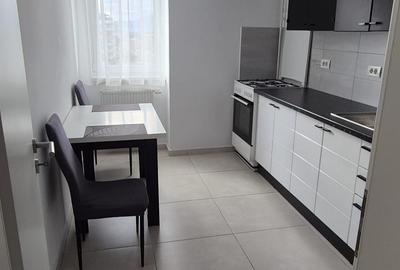 Garsonieră decomandată în 13 Decembrie - 1