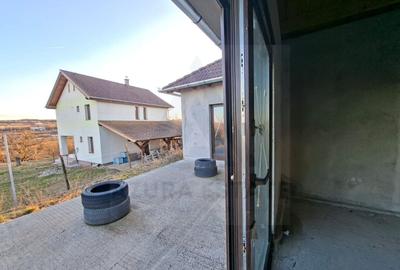 Casă individuală cu 4 camere cu Canalizare în Roșia - 3