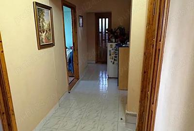 Apartament cu 4 camere decomandat în Micro 18 - 7