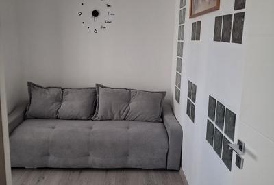 Apartament cu 3 camere decomandat în Florești - 1
