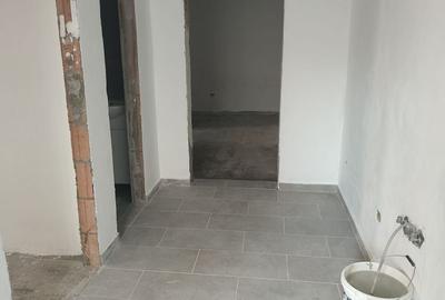 Apartament cu 2 camere semidecomandat, mobilat în Central - 2
