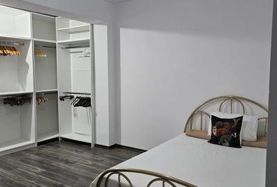 Apartament cu 3 camere decomandat în Central - 1
