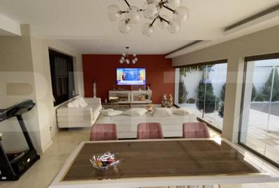 Casă cu 7 camere cu Teren 1507 Mp în Central - 14