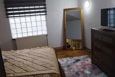 Casă cu 3 camere în Piața Cluj - 1