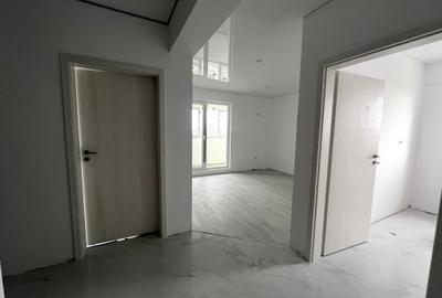 Apartament cu 3 camere decomandat în Chiajna