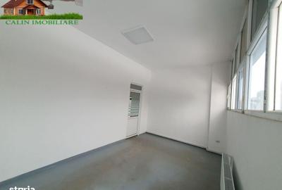 Spațiu comercial, de 150 mp, în Central - 7