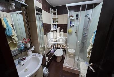 Apartament cu 2 camere semidecomandat în Micro III - 2