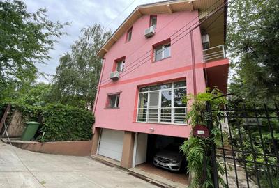 APARTAMENT IN VILĂ 5 CAMERE,4 BĂI,3 TERASE, PARCARE,CURTE,PANOURI FOTOVOLTAICE - 20