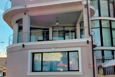 VILA  6 CAMERE+PENSIUNE -18 CAMERE DE VANZARE -TOMIS 2 - 4