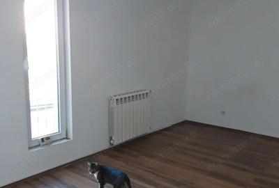 Vanzare 2 camere bloc de 15 ani