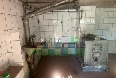 Casa cu 2 apartamente si teren generos-zona centrala, potent - 17