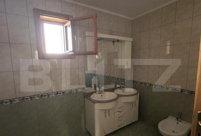 Casa spa?ioasa, 11 camere, 600 mp, teren 1450 mp, zona Li - 10