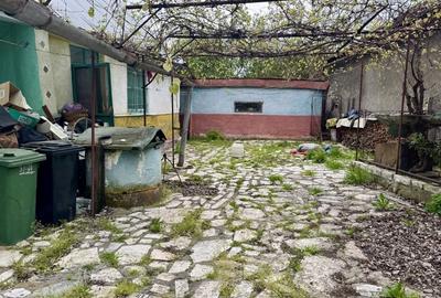 Casă individuală cu 3 camere în Central