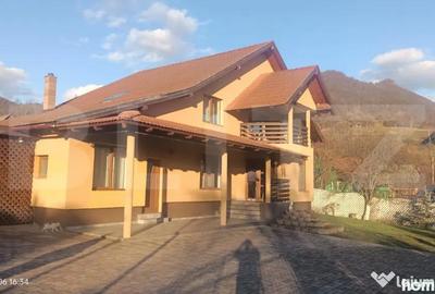Casă cu 5 camere cu Teren 800 Mp în Central - 10