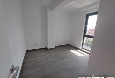 Spațiu comercial, de 100 mp, în Capitol - 5