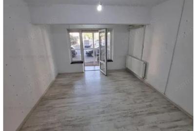 Spațiu comercial, de 55 mp, în Capitol - 2
