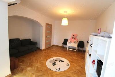 Apartament cu 3 camere in zona Centru, langa Banca Nationala - 2
