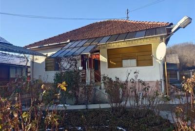 Se vinde Casa si teren cu priveliste, zona rurala - 2