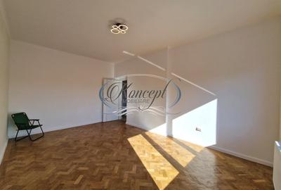 Proprietate renovata cu boxa generoasa pe Bulevardul 21 Decembrie - 3