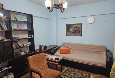 Apartament cu 2 camere decomandat în Republicii - 2