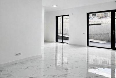 Spațiu comercial, de 40 mp, în Universității - 8