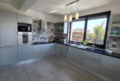 Vind casa in costinesti - 2