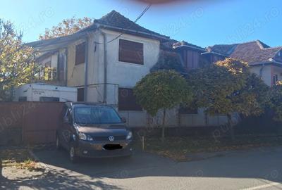 Casă cu 6 camere cu Teren 740 Mp în Mehala