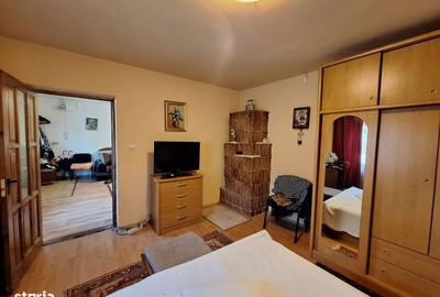 Casă cu 6 camere cu Teren 1000 Mp în Frumușani - 16