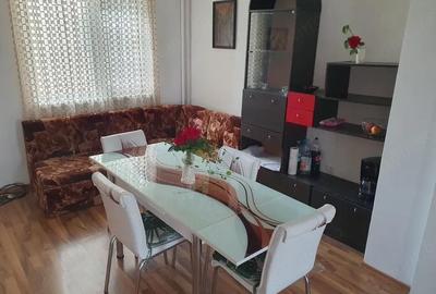 Apartament cu 2 camere decomandat în Spitalul Județean
