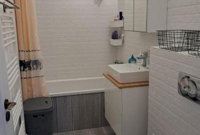 Apartament cu 2 camere semidecomandat, mobilat în Far - 7