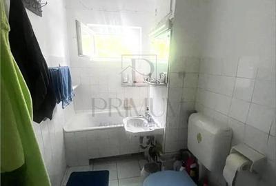 COMPLEXUL STUDENTESC - ETAJ 3 - BLOC IZOLAT - 3 cam - 2 bai - centrala proprie COMPLEXUL STUDENTESC - ETAJ 3 - BLOC IZOLAT - 3 cam - 2 bai - centrala proprie - 3