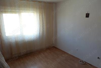 Garsonieră decomandată în Tractorul - 3