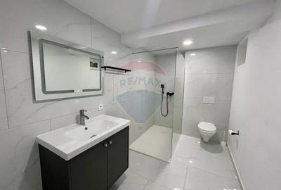 Casă cu 4 camere cu Teren 1397 Mp în Poiana - 7