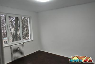 Apartament cu 3 camere semidecomandat în Central - 3