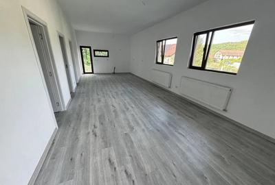 Casa noua 108 mp cu teren 1.890 mp, zona lini?tita - 7